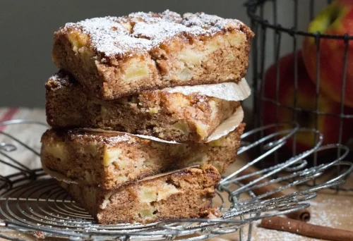 apple snack cake 1 4916 copy.jpg