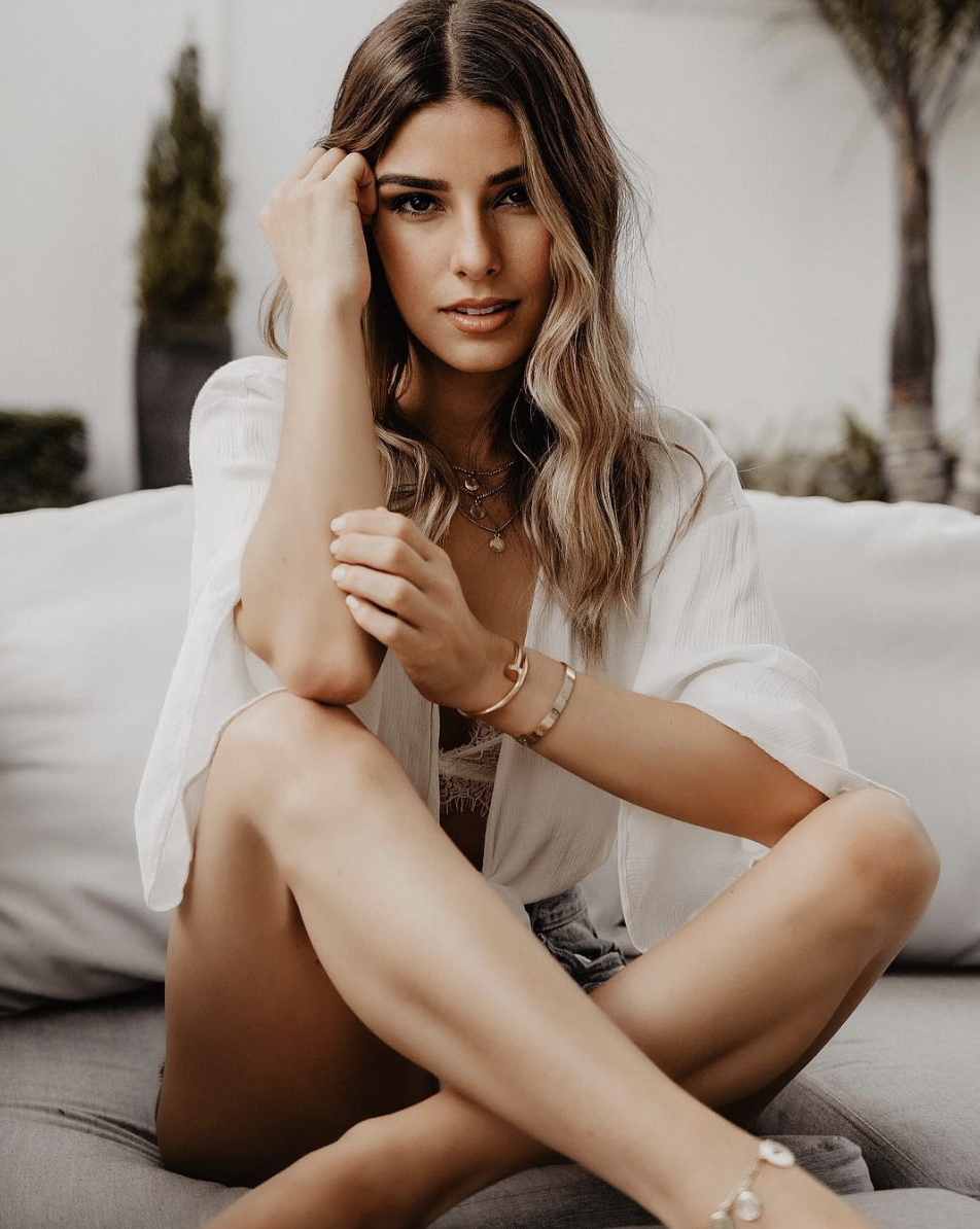 @MONICAVELASCO