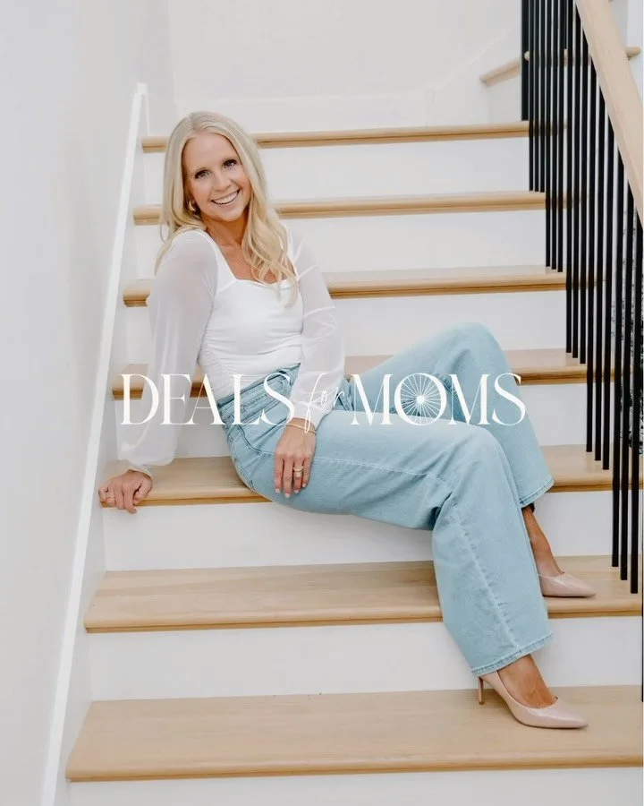 New logo designs for @dealsformomsblog 🤍

#trekyourmarket #logodesign #branding