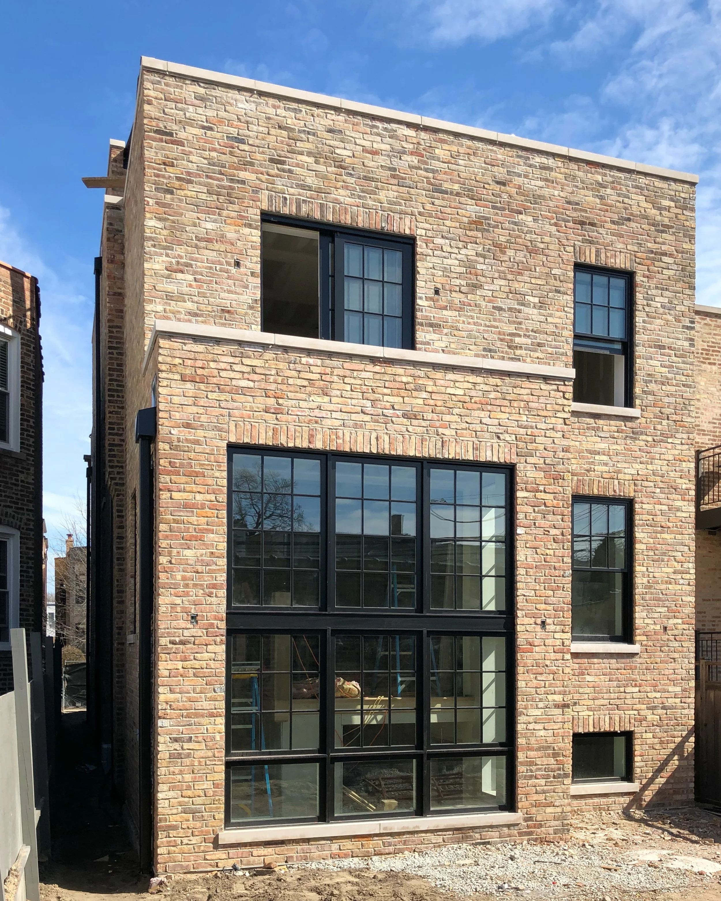  A rear addition to a century-old Chicago town home 