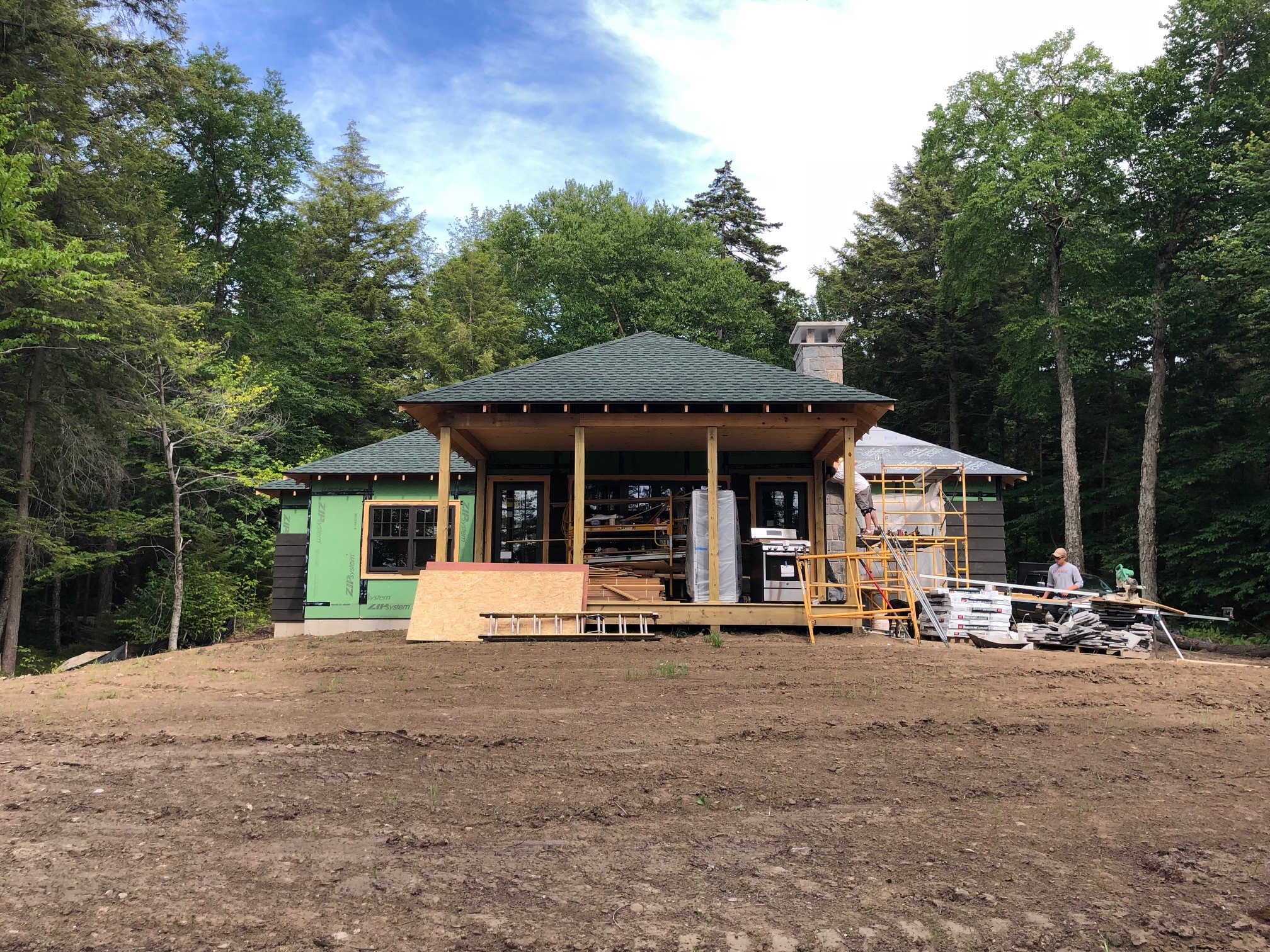A new guesthouse in the Adirondack Mountains