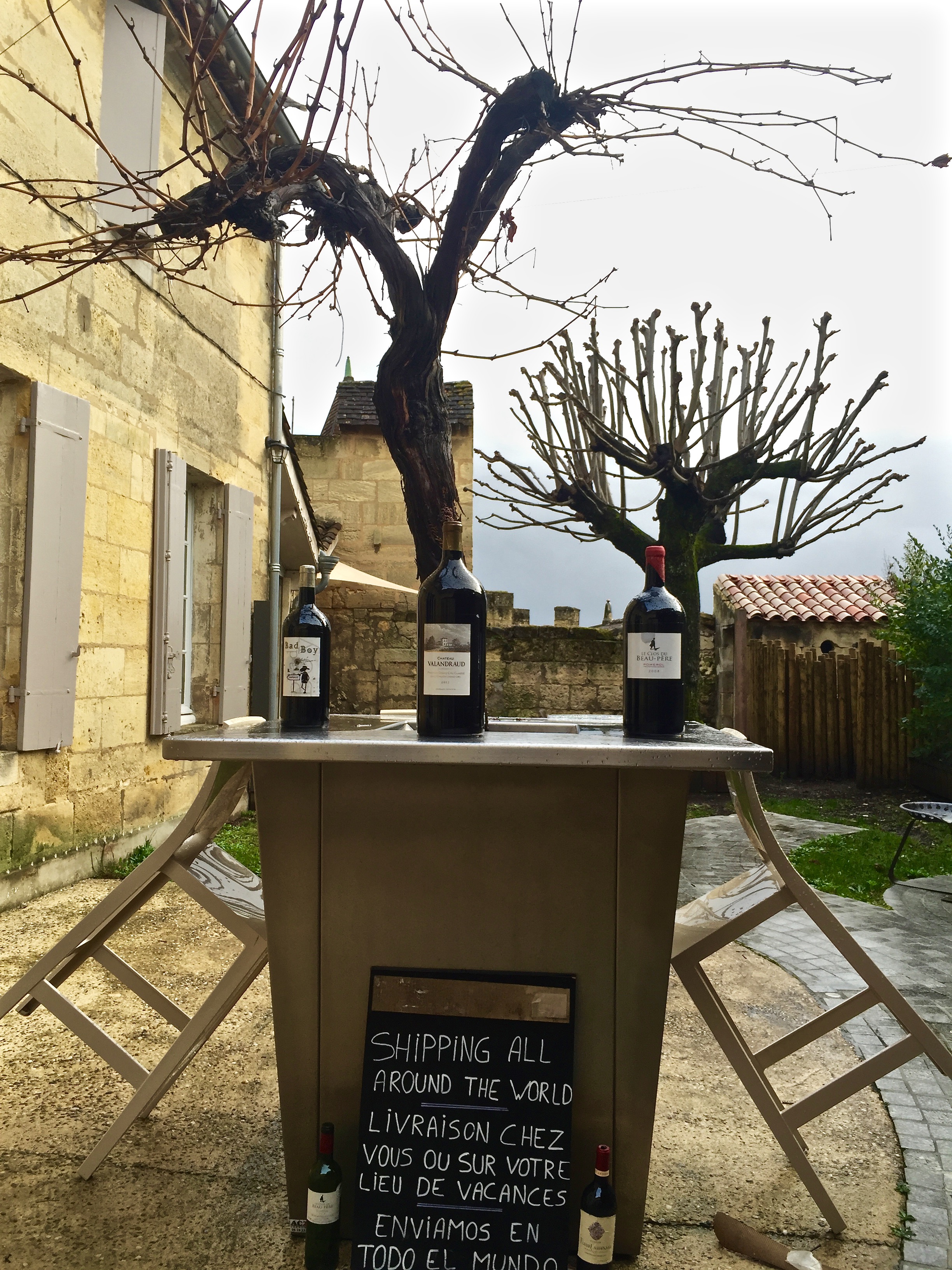One of the many wine shops in St. Emilion.