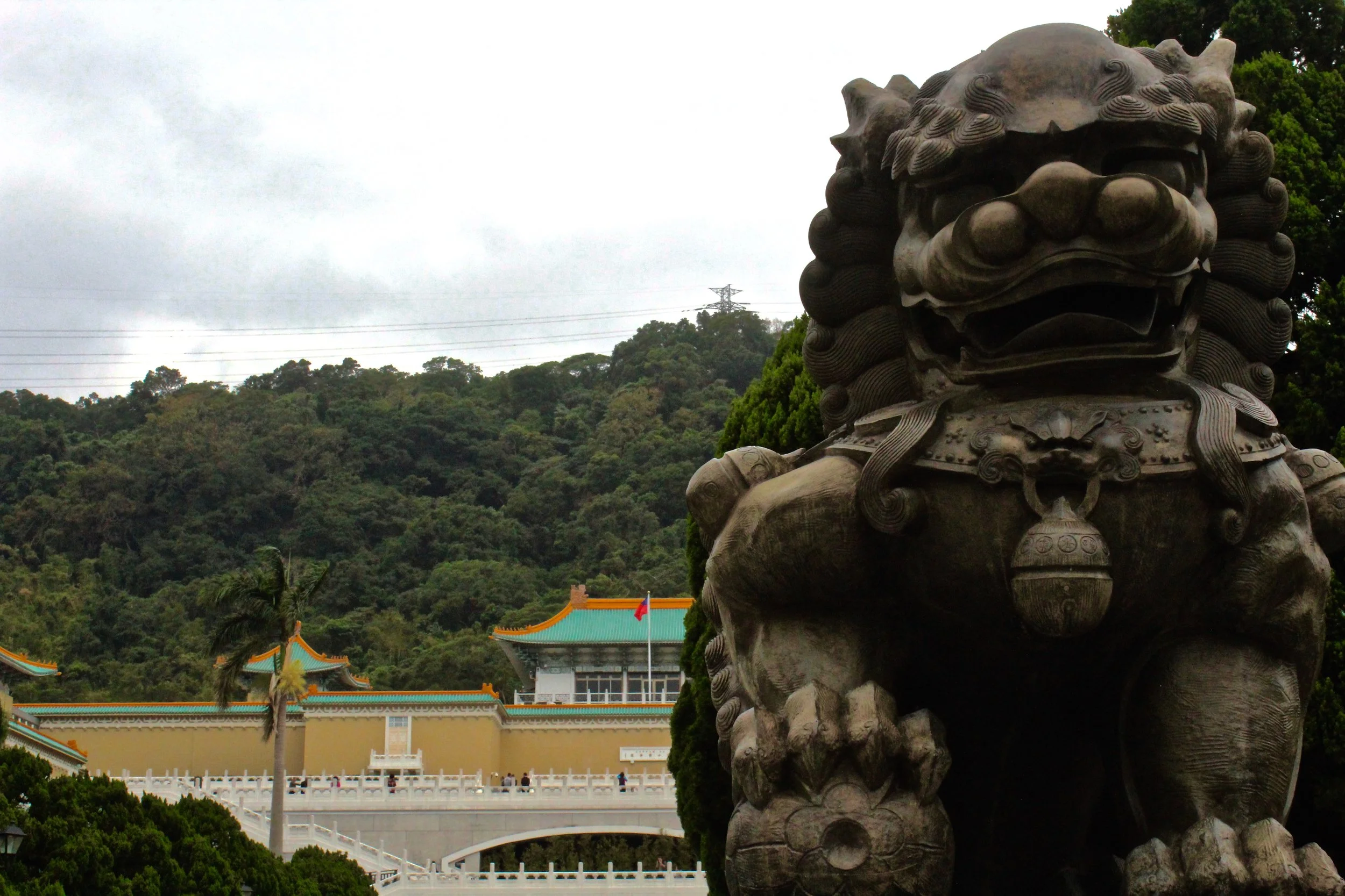 Lion statue in front of the National Palace.