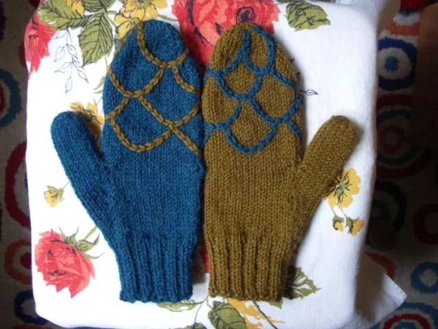 Loopy Mittens (2005)