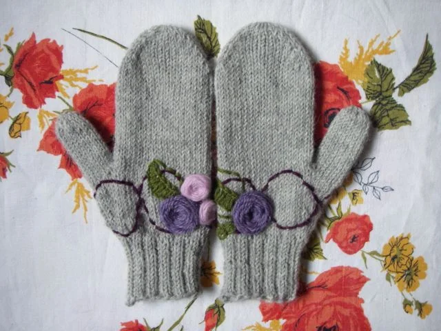 Purple Flower on Grey Mittens (2006)