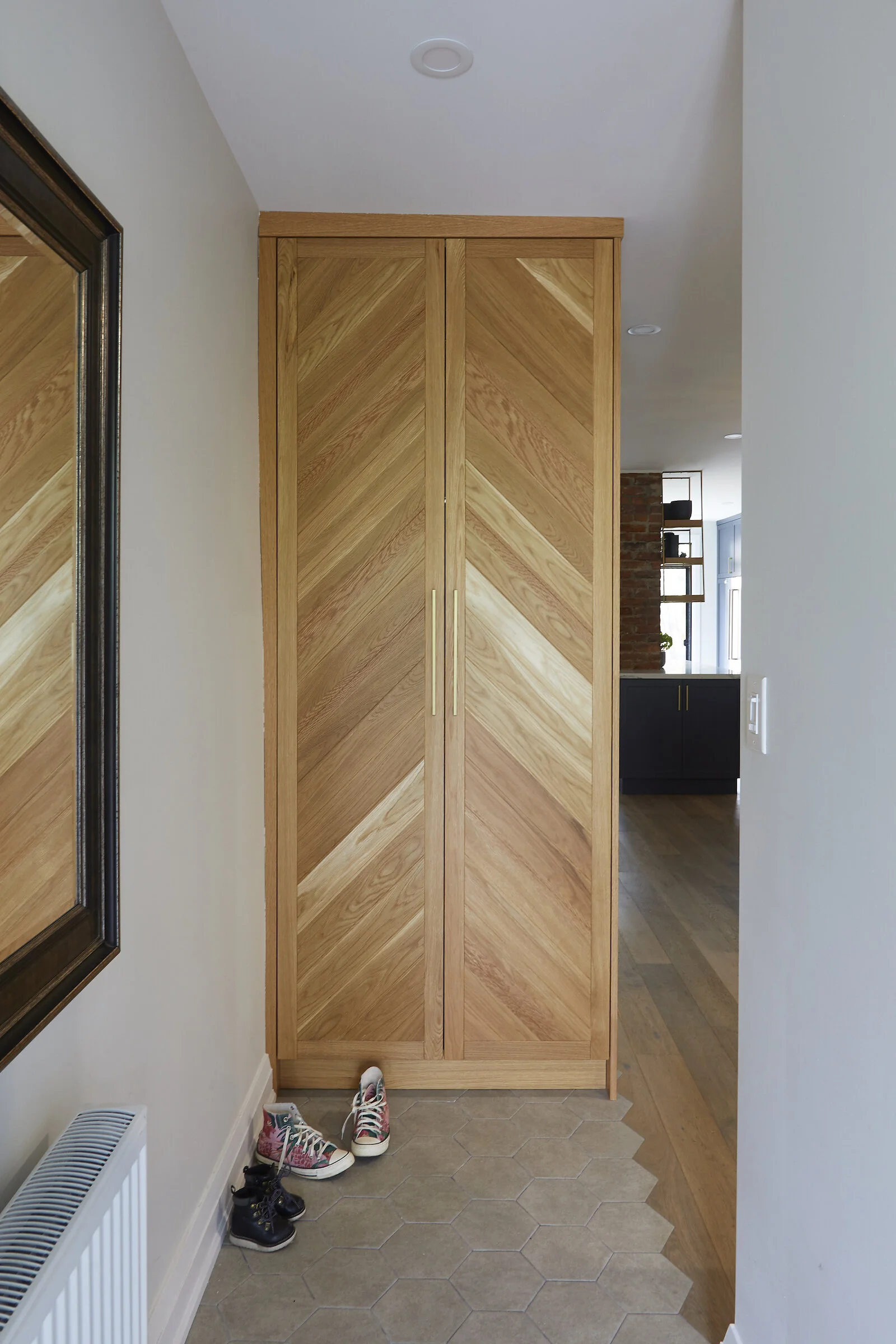 335_wood_panel_front_closet.jpeg