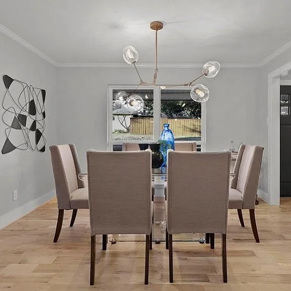 JUST LISTED by @travelsteadpropertygroup in East Dallas and staged by @atmospherichomestaging
.
.
.
.
.
.
#eastdallas #whiterocklake #eastdallasrealestate #travelsteadpropertygroup #moderndesign #investorproperty #fliphouse #homerenovation #compassre
