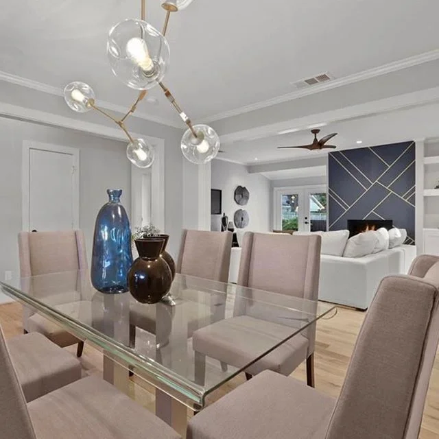 STAGING DETAILS- streamline design, faux wingback dining chairs, and a beautiful modern renovation.
.
.
.
#streamline #streamlinedesign #modernliving #eastdallasliving #whiterocklake #openconcept #investmentproperty #homedesign #wayfair #eastdallasre