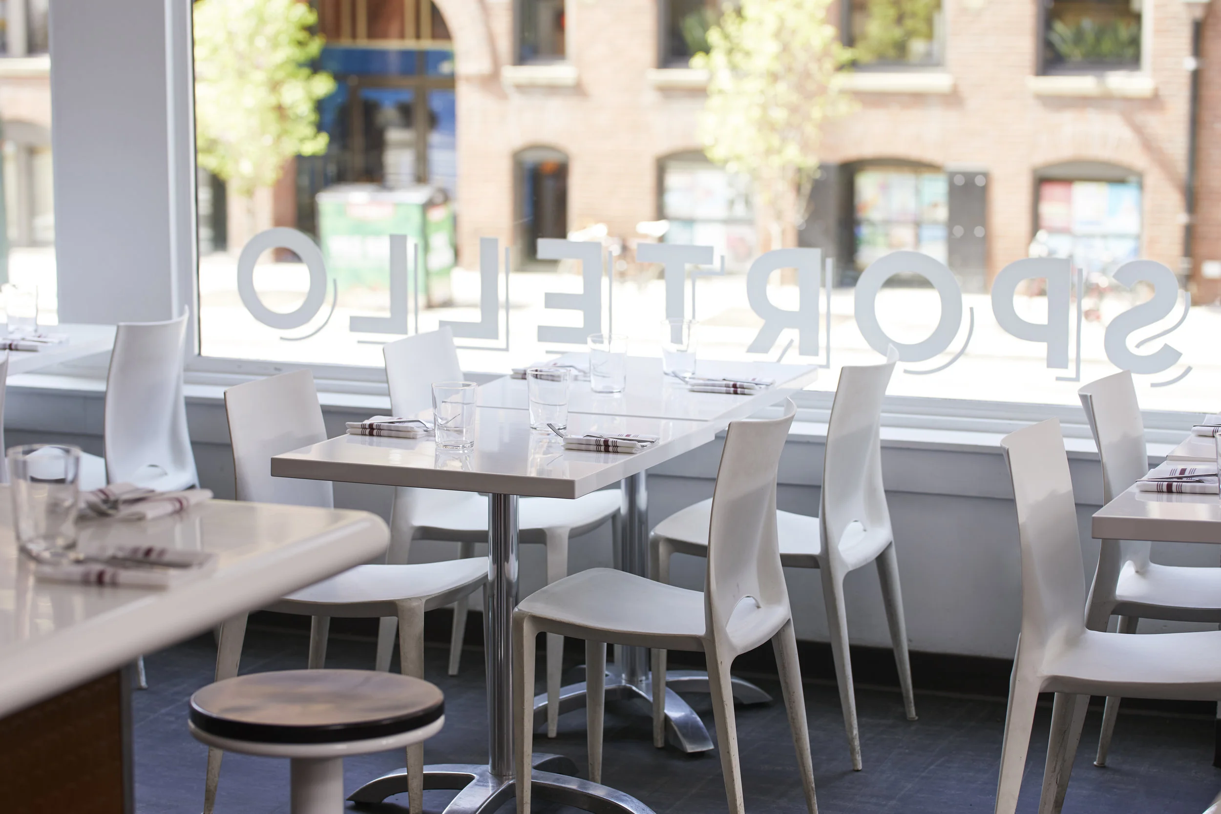 Sportello_170503_300 - Pat Piasecki.jpg