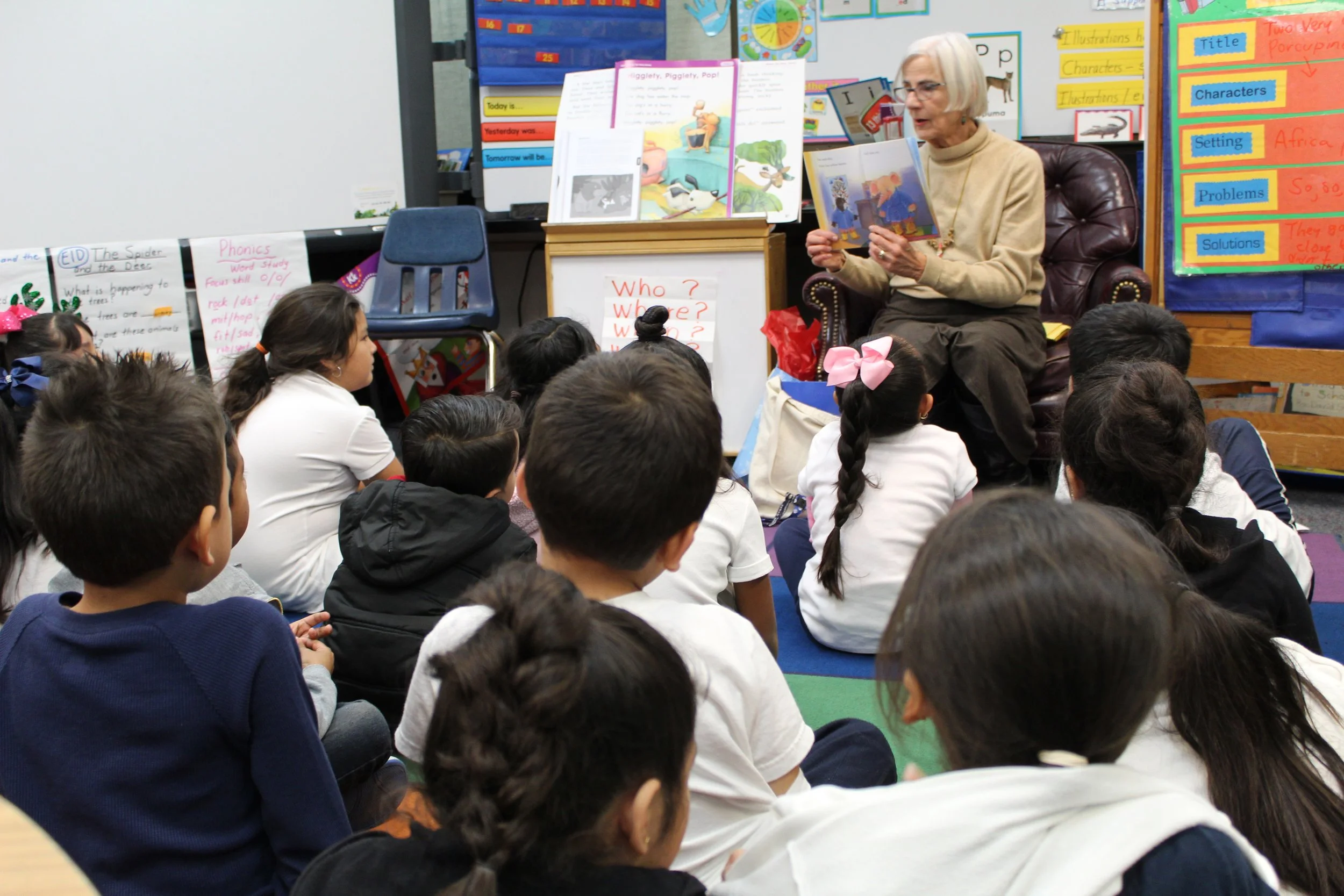 Read Aloud Volunteer Classroom Reader