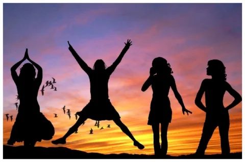 girls-women-happy-53364.jpeg