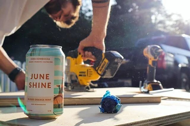 It&rsquo;s been hot out lately. Nice to trade in the sweats and hoodie for board-shorts, an occasional Tee, and bare feet. A little @juneshineco is always nice to while working on the van. @teeeprice and I are excited to jam some tunes tomorrow while