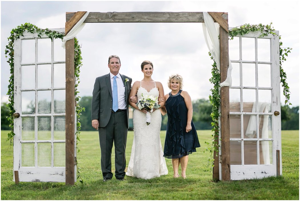 echard_wheeler_rustic_farm_wedding_00106.jpg
