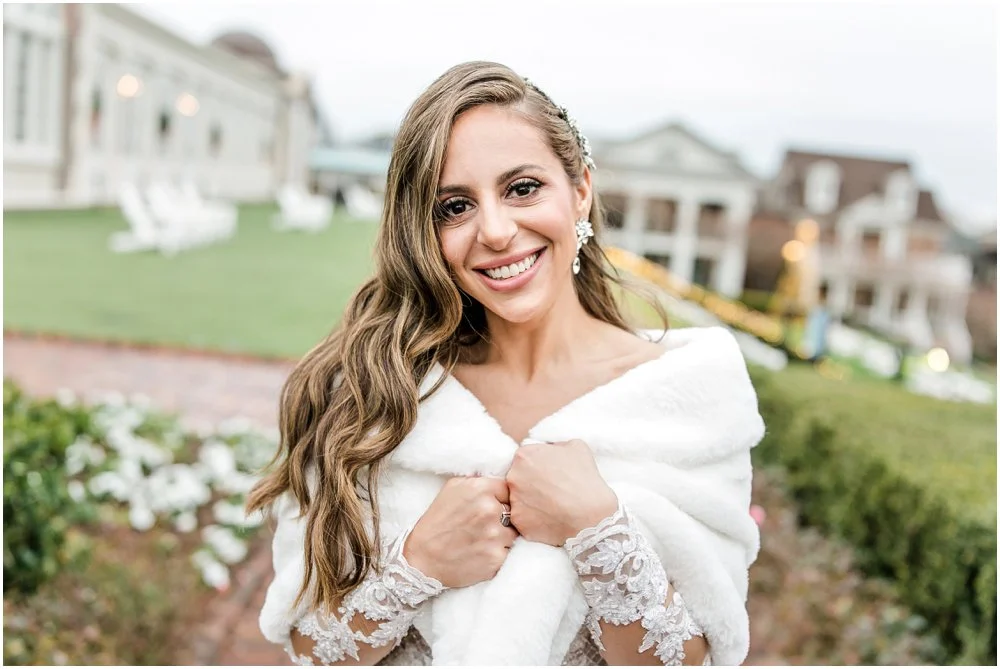 Katie &amp; Joe's Charming Winter Wedding at The Historic Cavalier Hotel