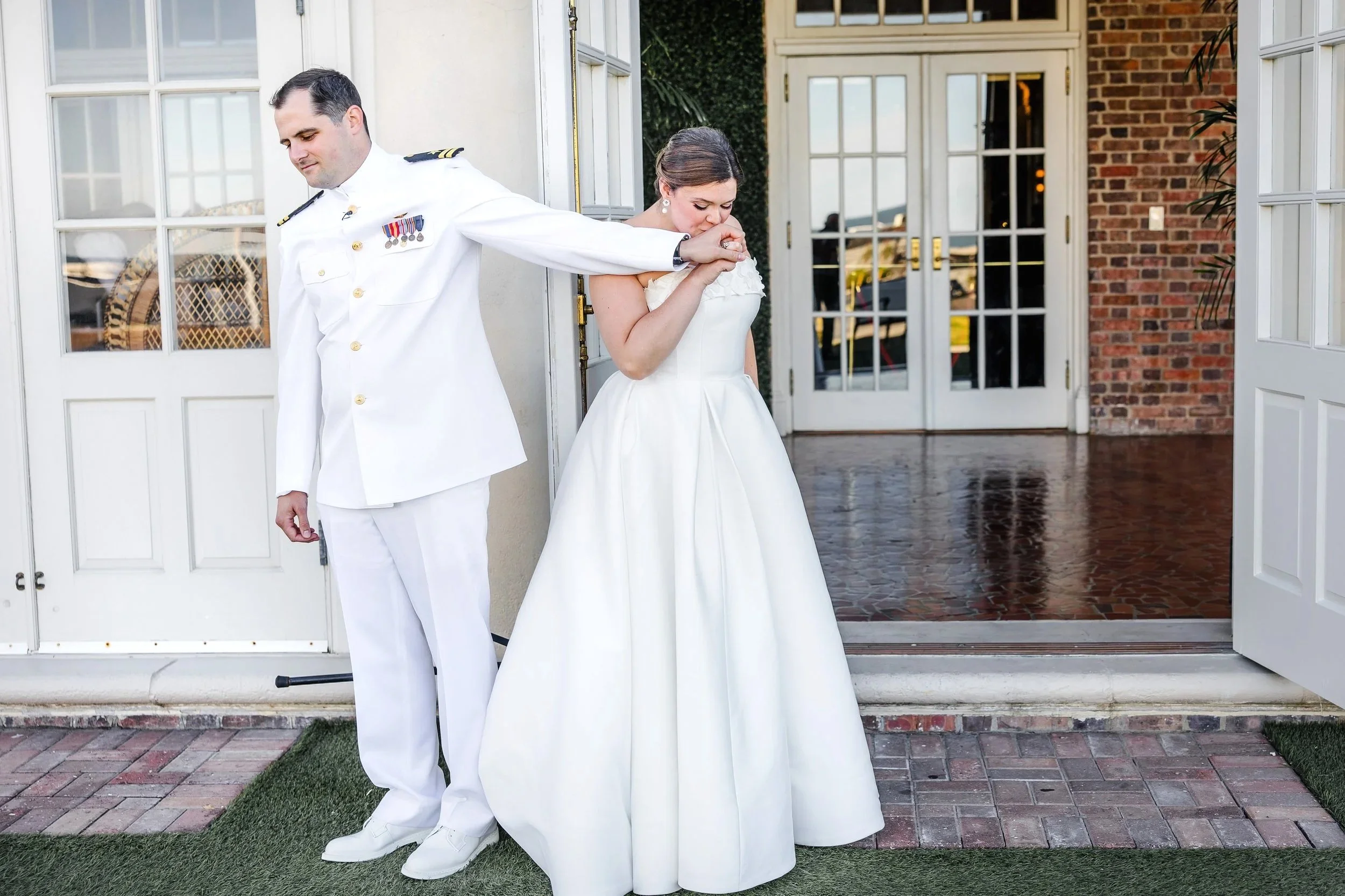 A lovely Fall Cavalier Hotel Wedding in Virginia Beach