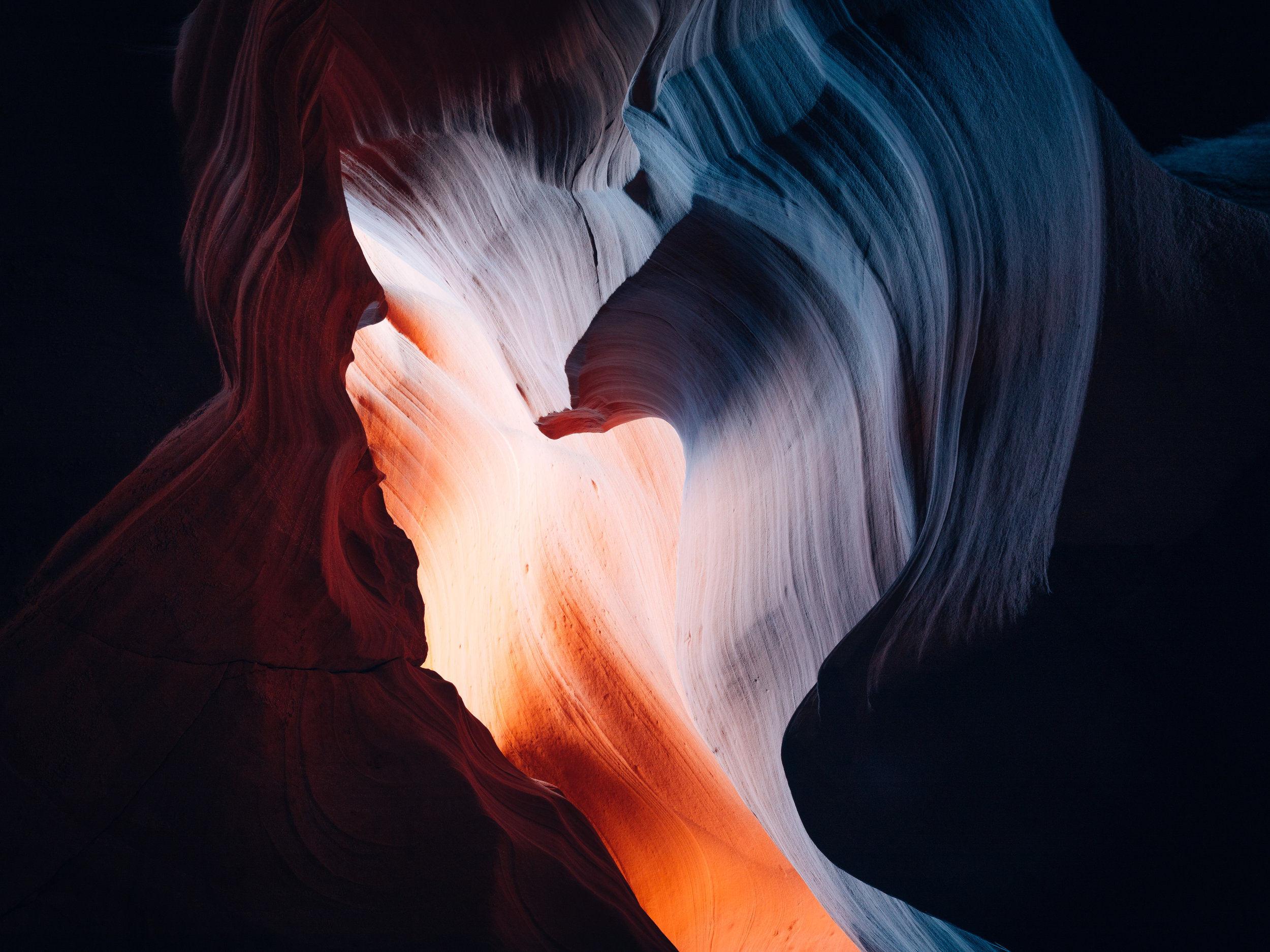 AntelopeCanyon_RoomFlipped.jpg