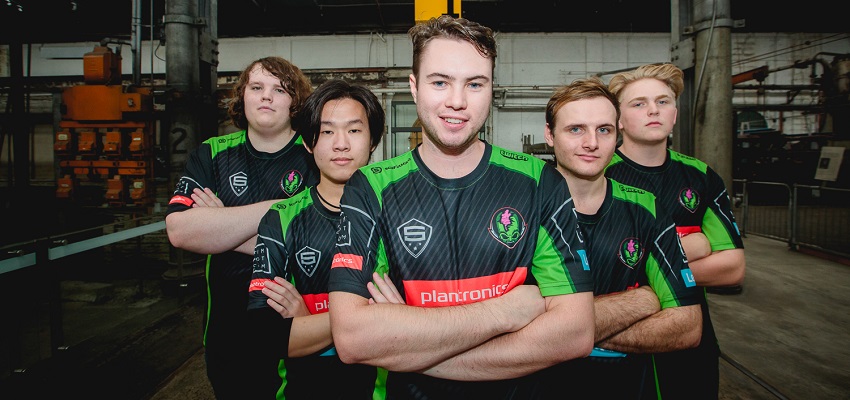  Team Captain Tom 'Tomolomu' Morgan and the Tainted Minds SMITE team.