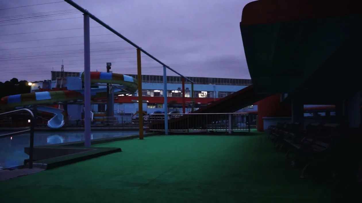Youth Water Paradise Slide 1:05