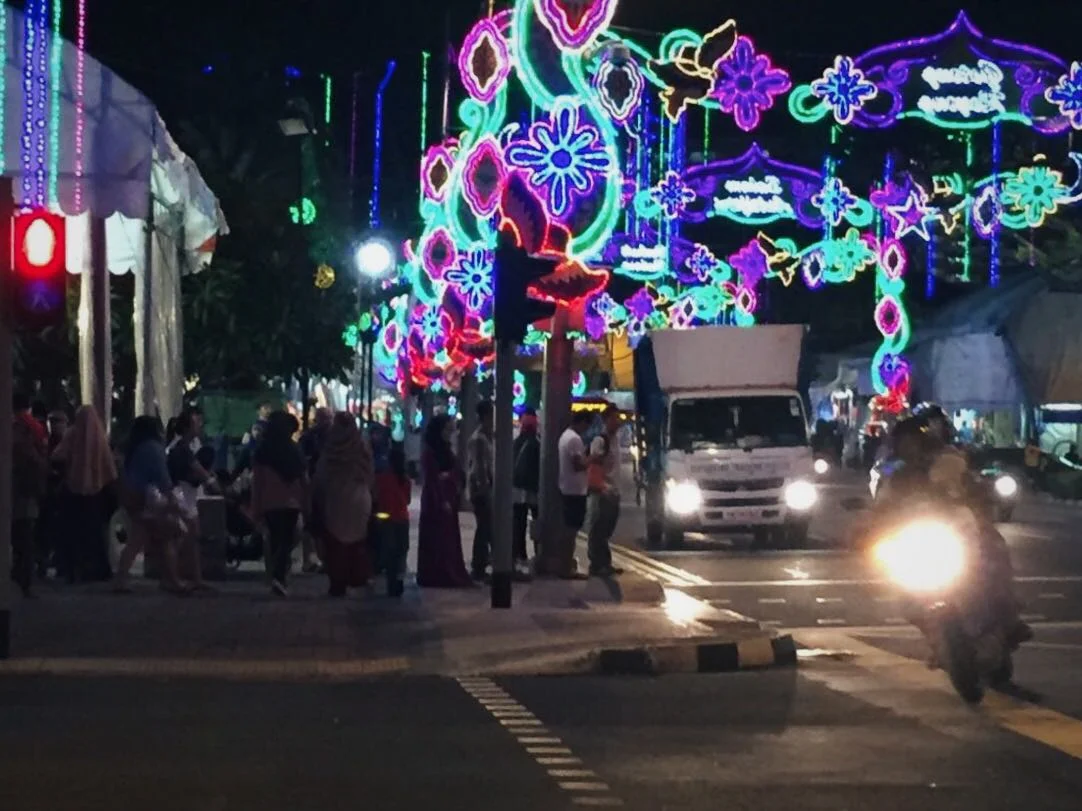 Singapore - Research June-July 2016 After living in Singapore for five years, thinking that I knew about all of the queer spaces, I found one in an unlikely place: the train station near the kampung Melayu. 