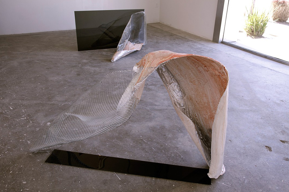 "UNTITLED", plaster, watercolor, mesh and plexiglass, 2013