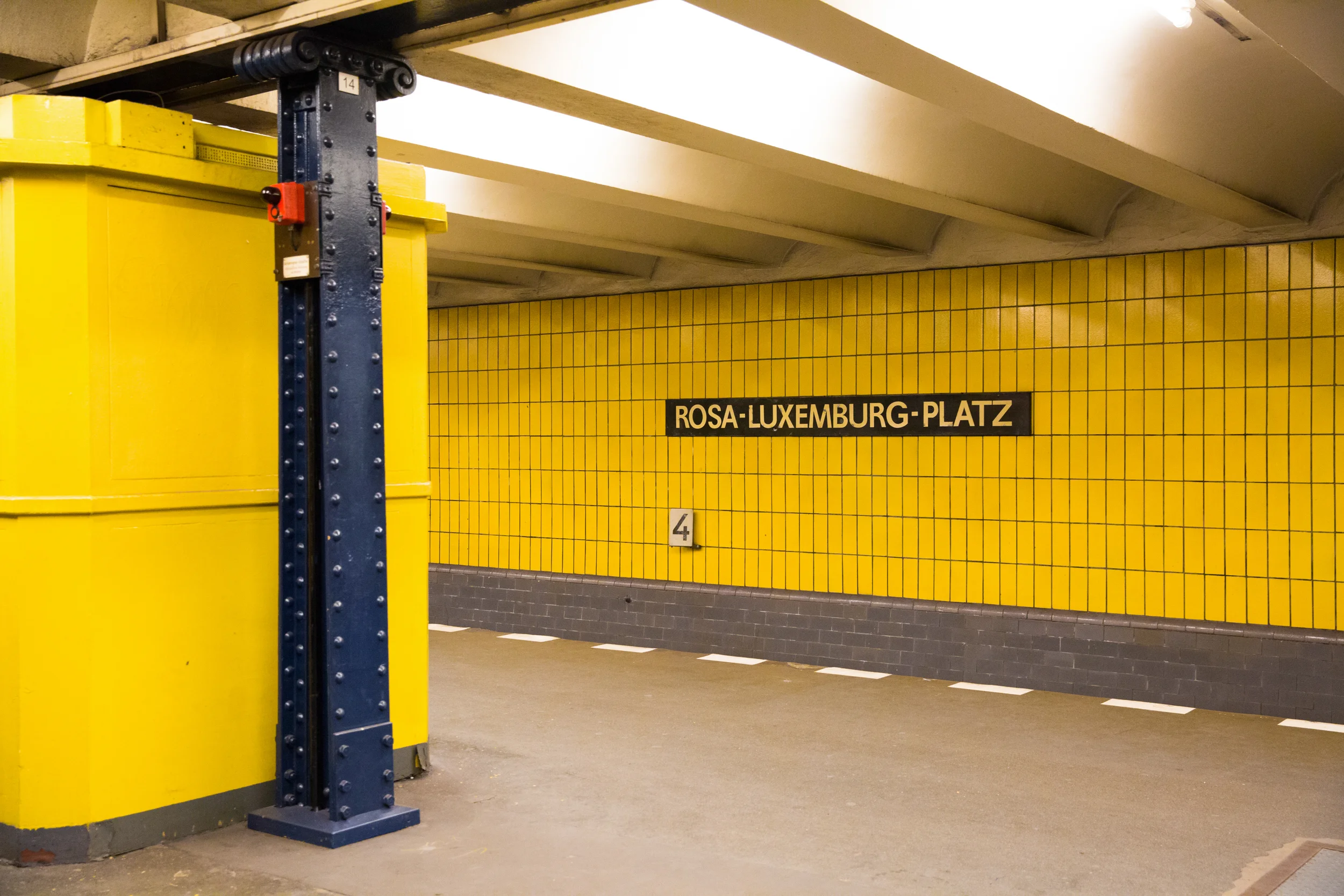 071_071_rosaluxemburgplatz_U2_F14A5009.JPG