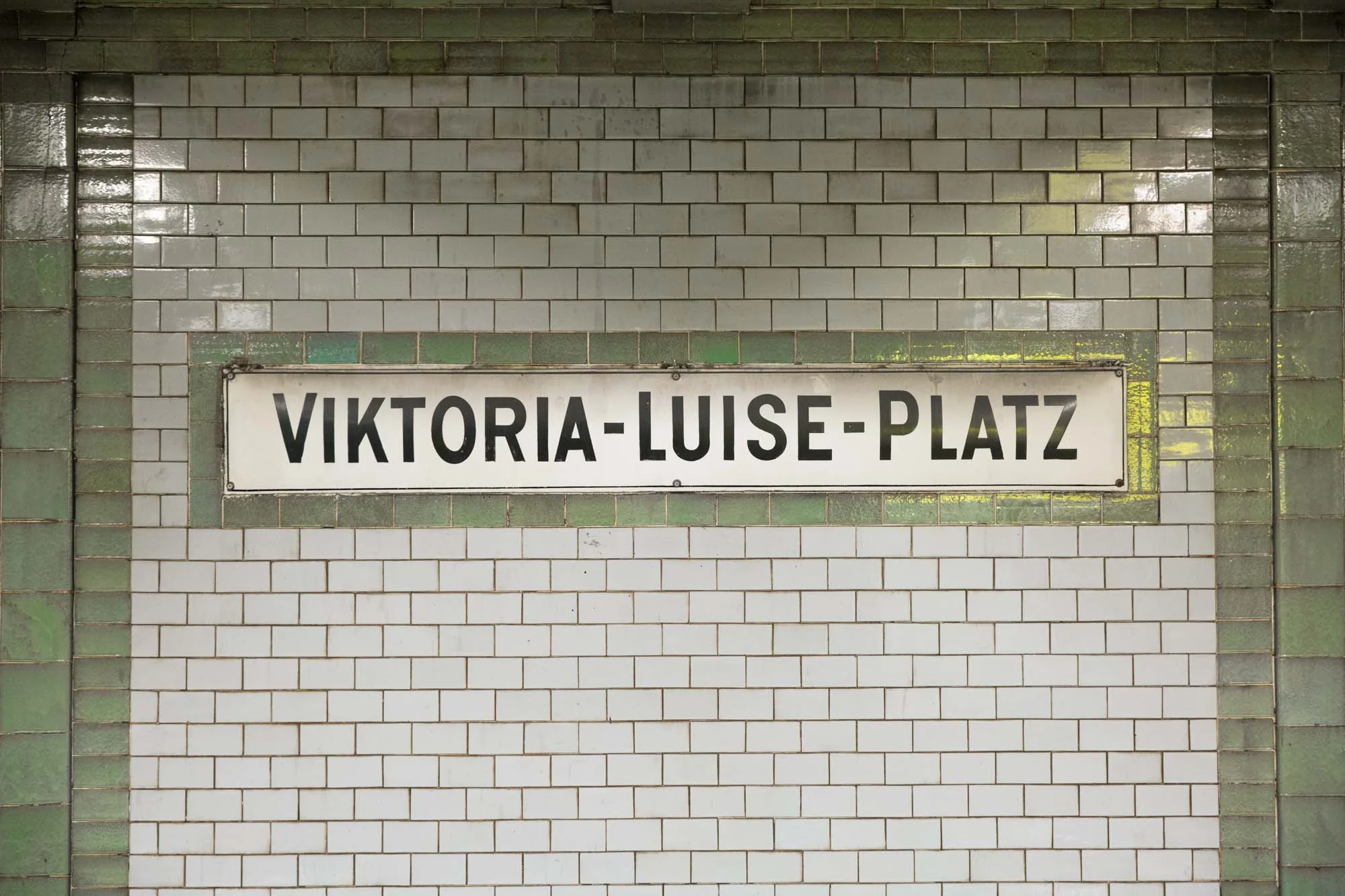 100_viktorialuiseplatz_U4_F14A5818.JPG