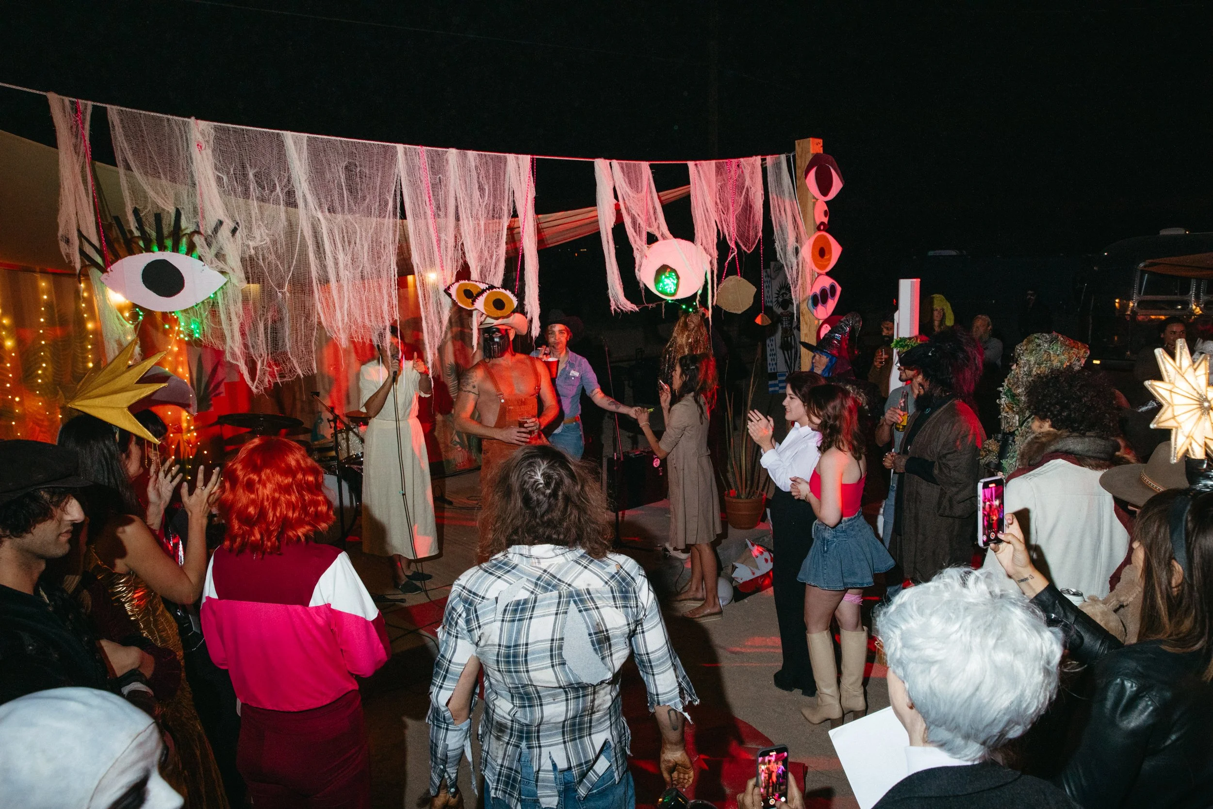 438_MasHalloween_byLaurenRandolph_251031.JPG
