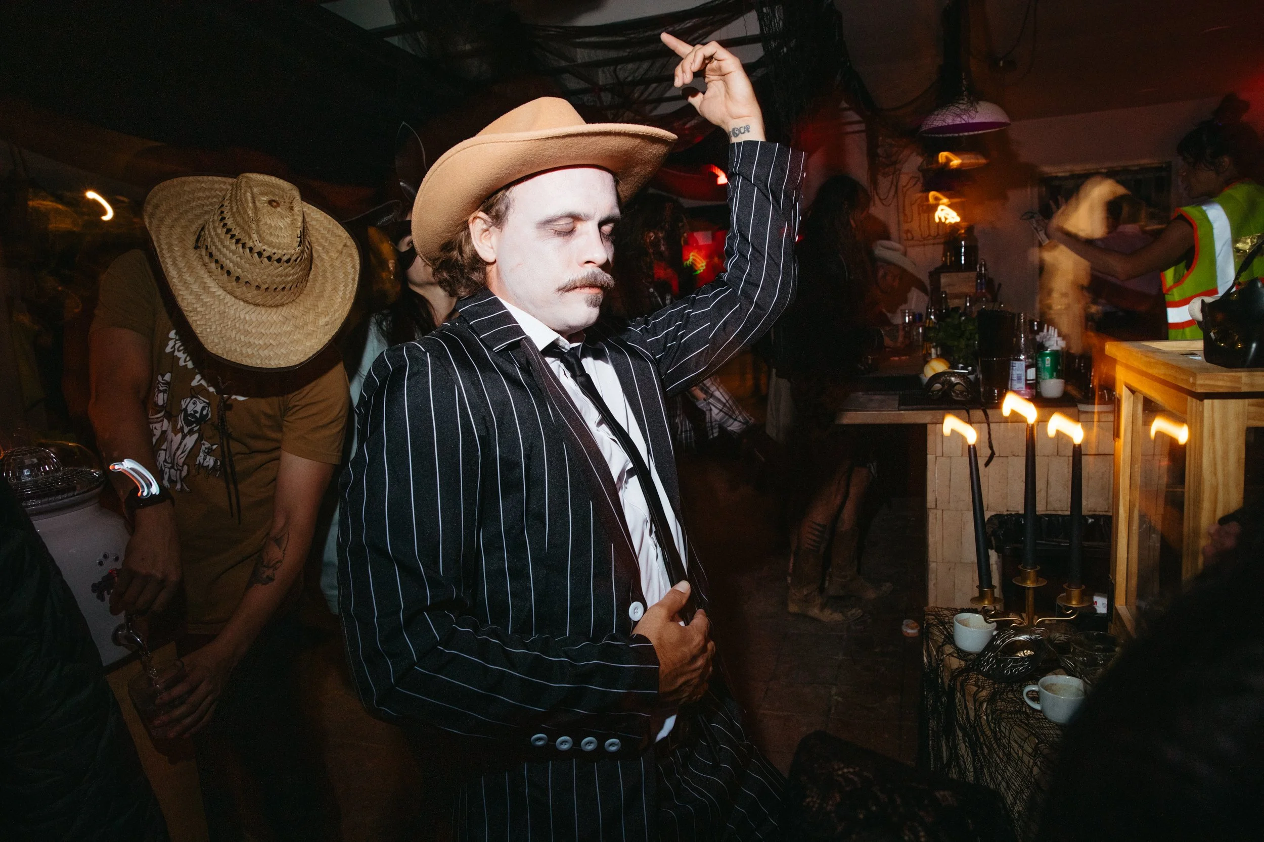 795_MasHalloween_byLaurenRandolph_251031.JPG