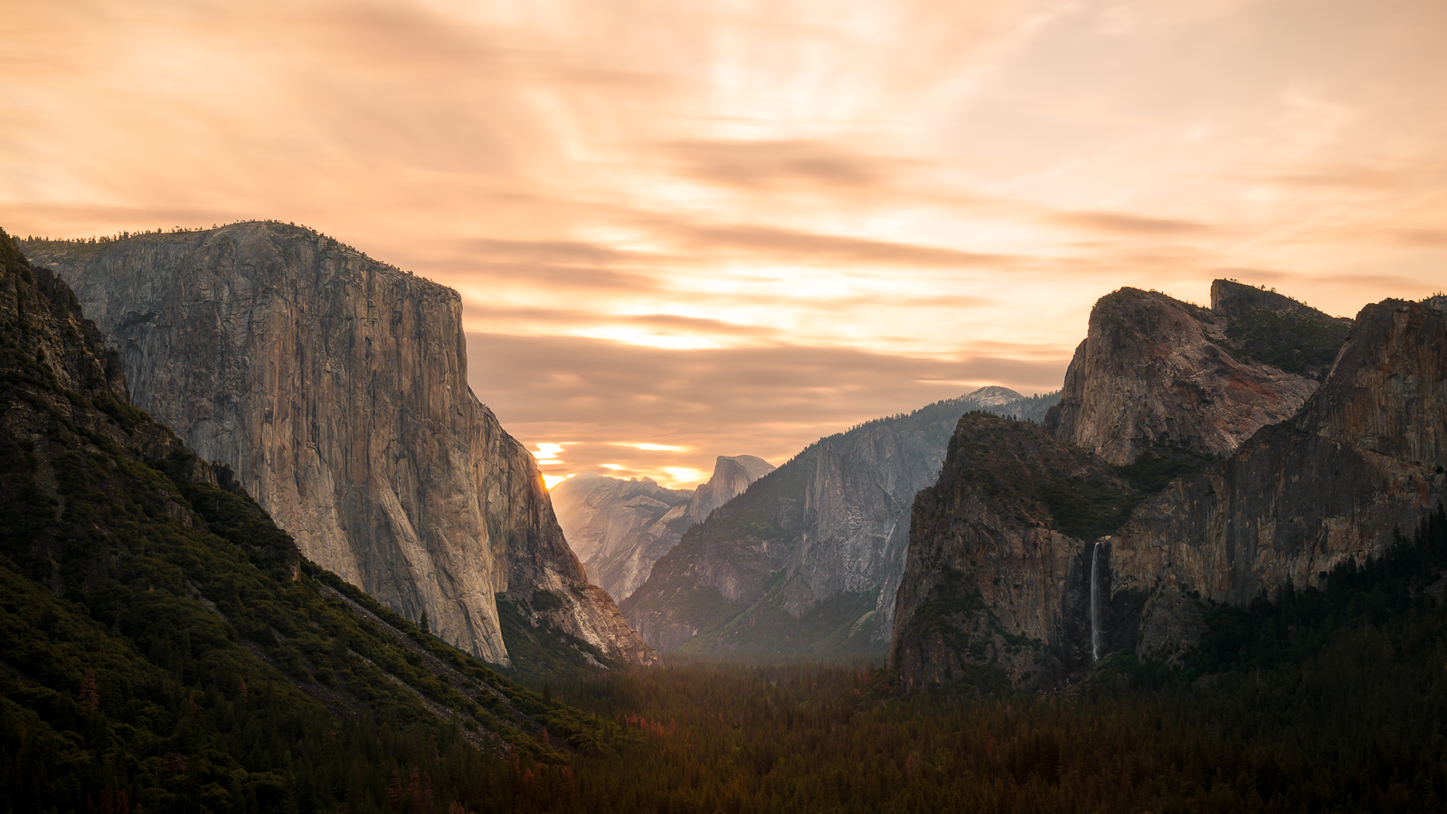 Tunnel View Dawn - Yosemite National Park