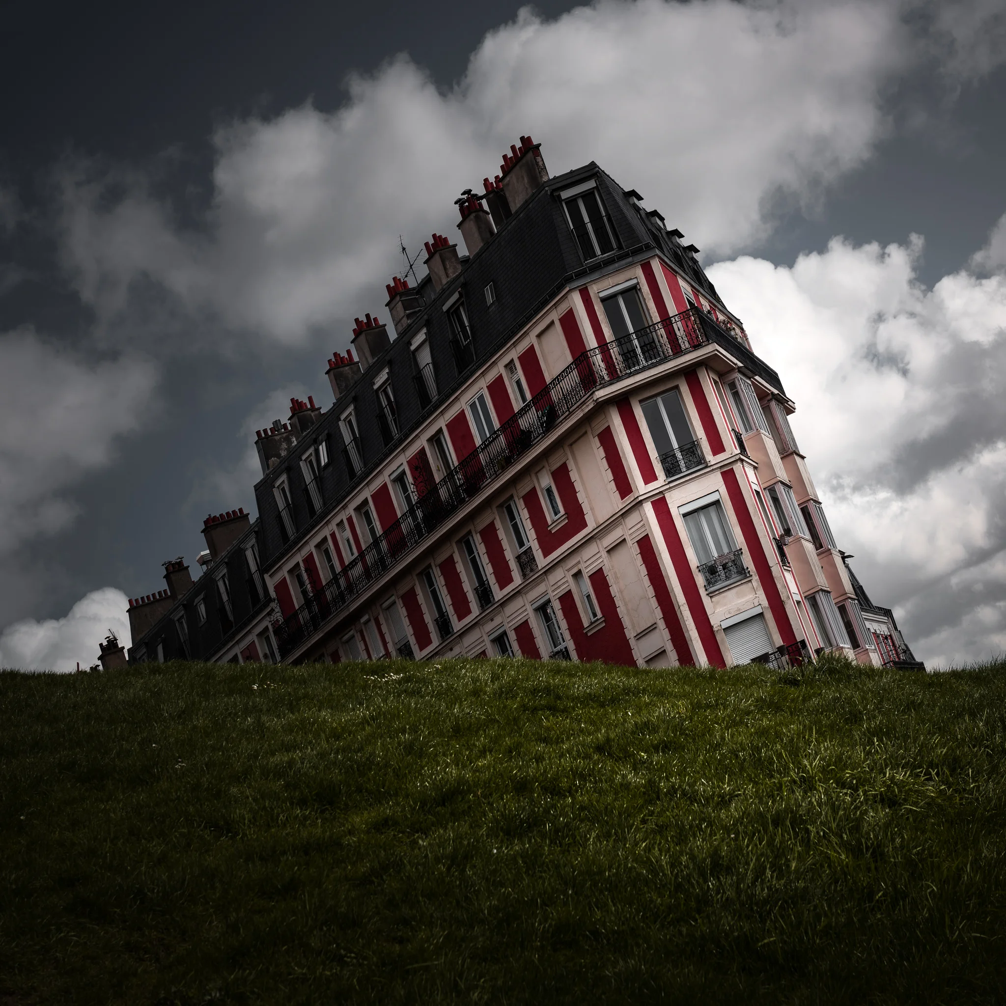 Sinking House at Montmartre