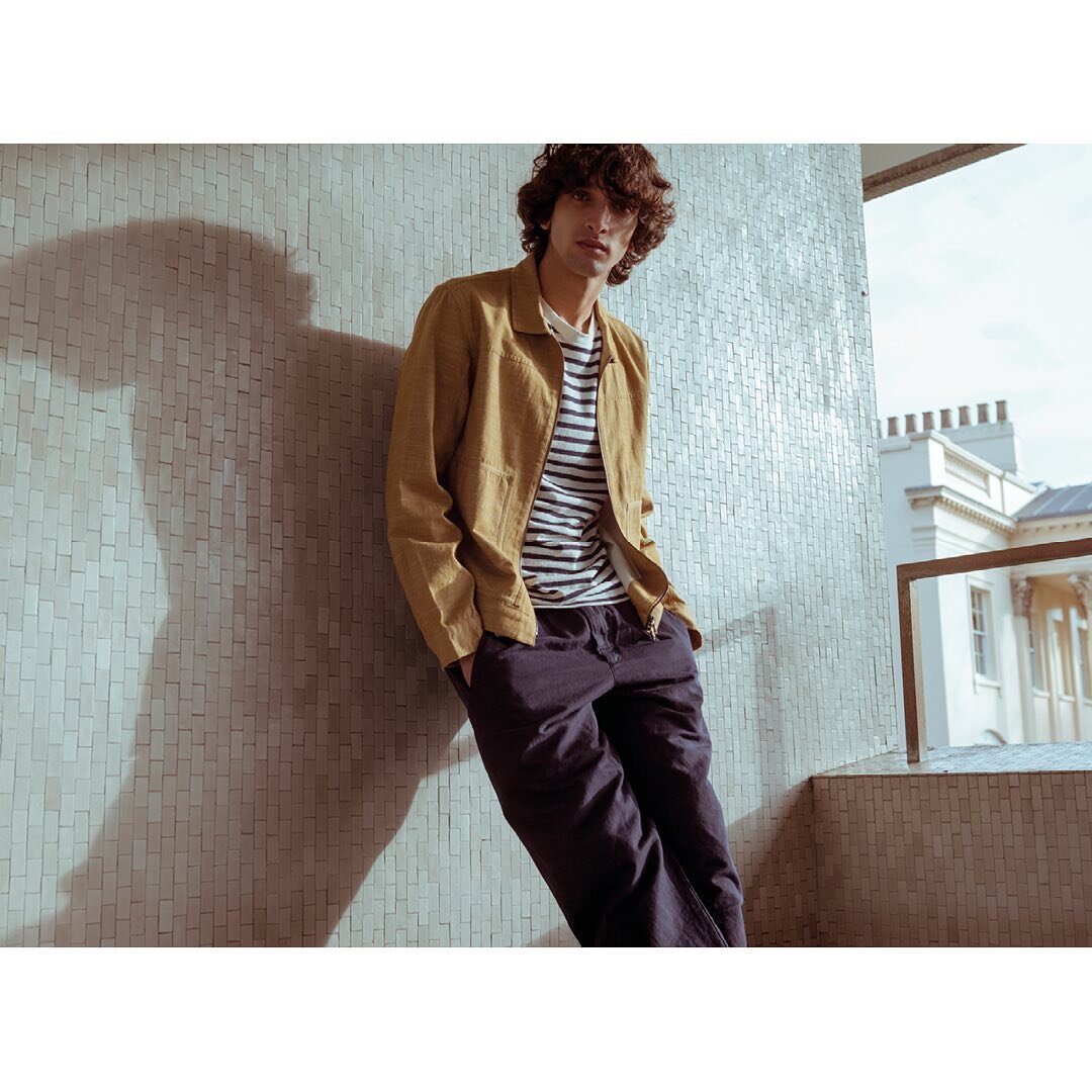 From new #springsummer2021 @folkclothing campaign, at the wonderful #royalcollegeofphysicians shot by me, assisted by Mr @oliverjamesnewman featuring gentleman @nwuh, grooming by @liamcurranhair . Relaxed Modernism.

#mensstyle #fashionphotography #a