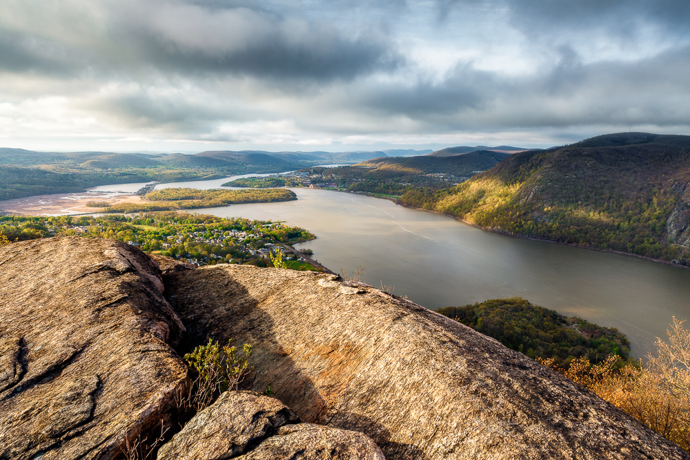 VALLEY LIGHT | Mount Taurus, Cold Spring, NY