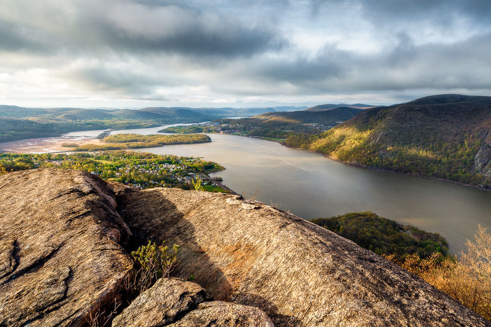 VALLEY LIGHT | Mount Taurus, Cold Spring, NY