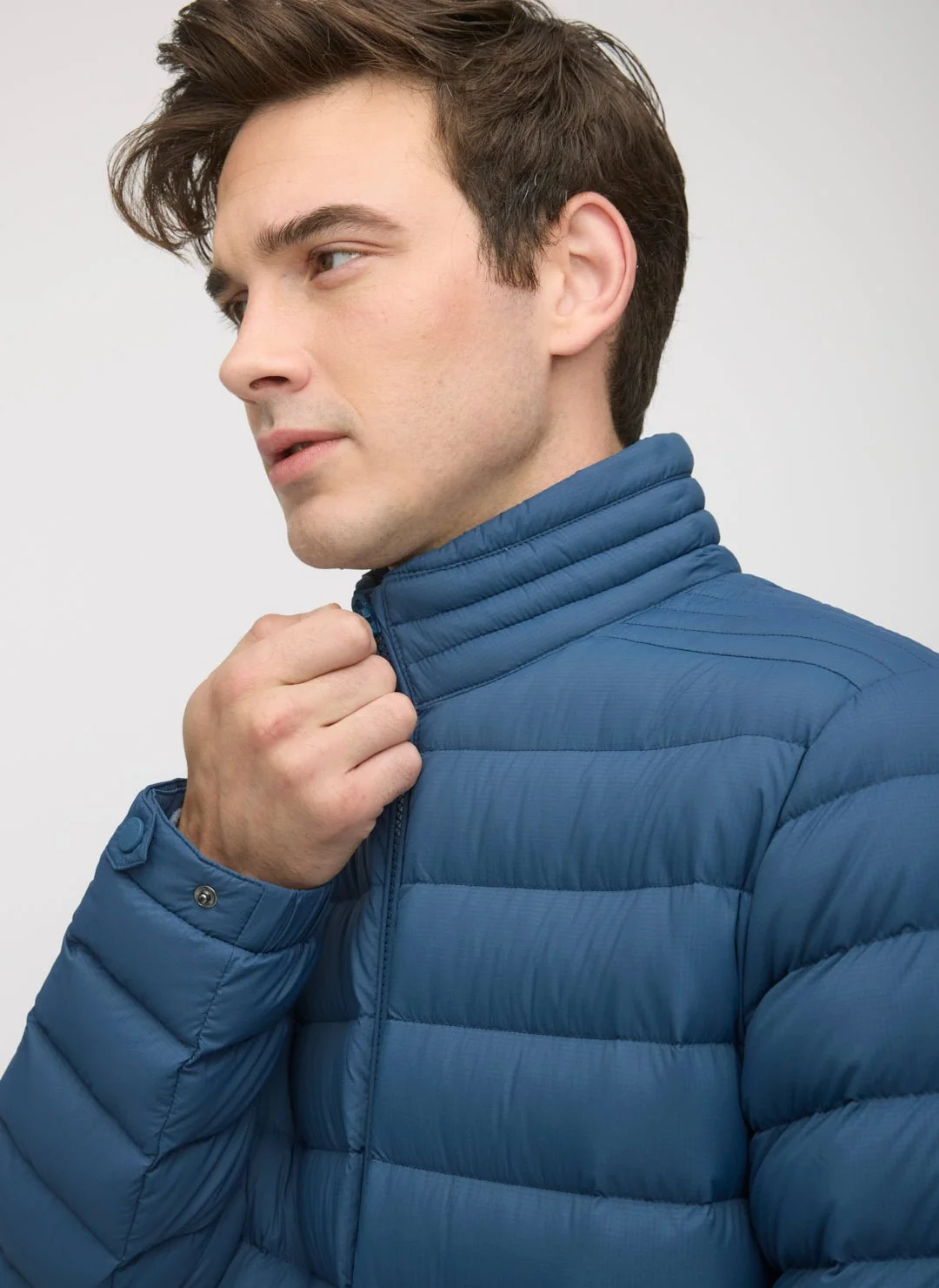 KMO10070VerbierLightweightDownJacket-DarkDenim_125.jpeg