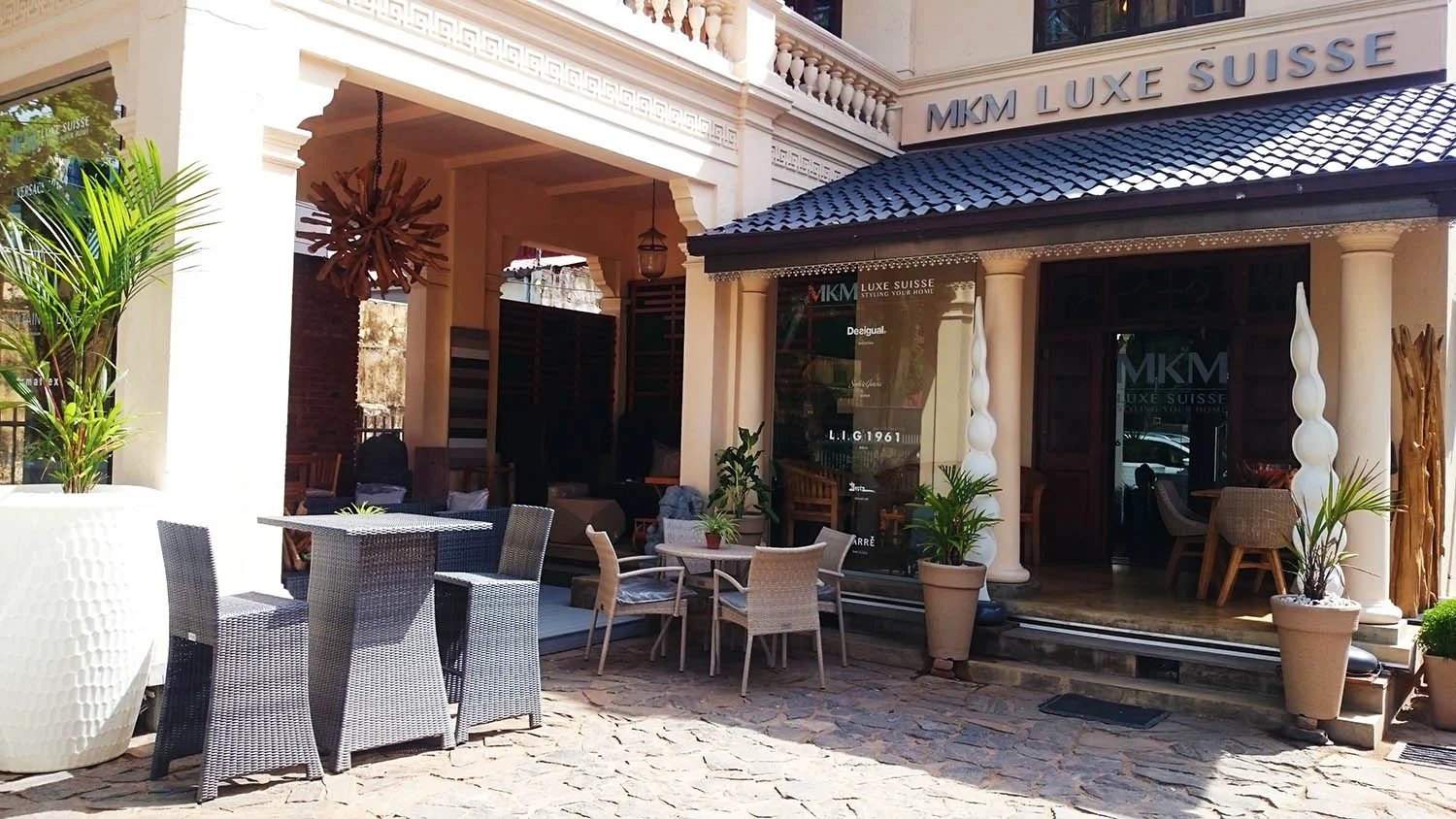 MKM-Colombo-Exterior-Home.jpg