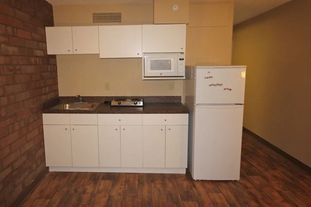 large-main-kitchen3.jpg