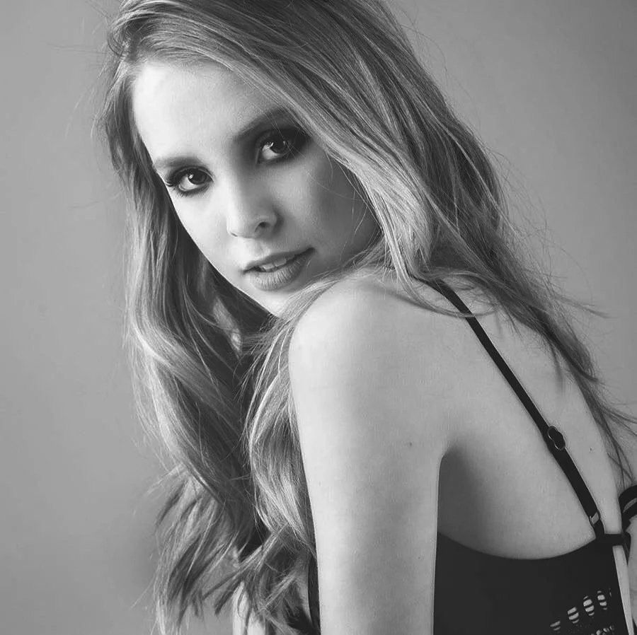 Alison New headshot.jpg