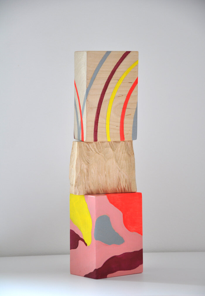  Flor de crecimiento V | 2020  Birchwood, pigment and acrylic.  29,5x 9 x 6 cm 