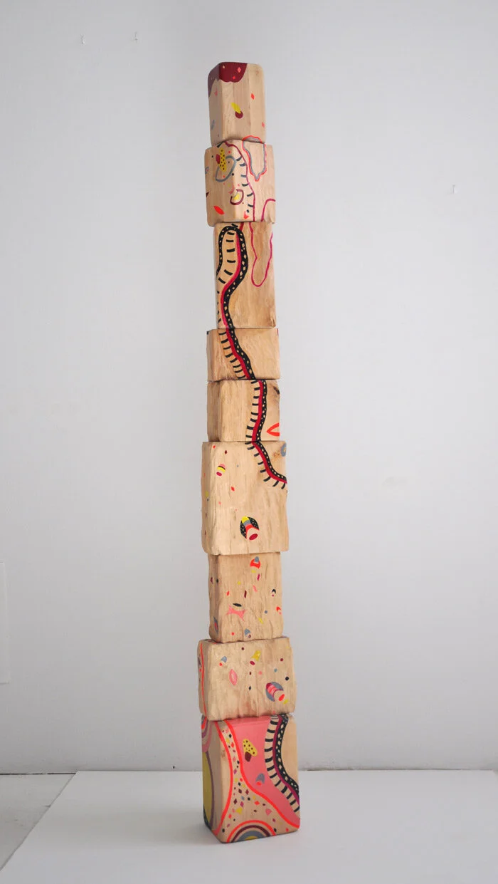  Flor de crecimiento XVII | 2020 Birchwood, pigment, acrylic and aluminium rod. 157x 19 x 14 cm 