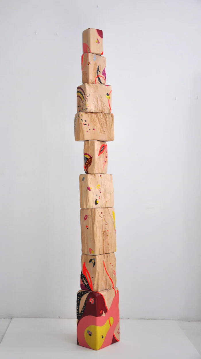  Flor de crecimiento XVIII | 2020  Birchwood, pigment, acrylic and aluminium rod.  165x 20 x 14 cm 