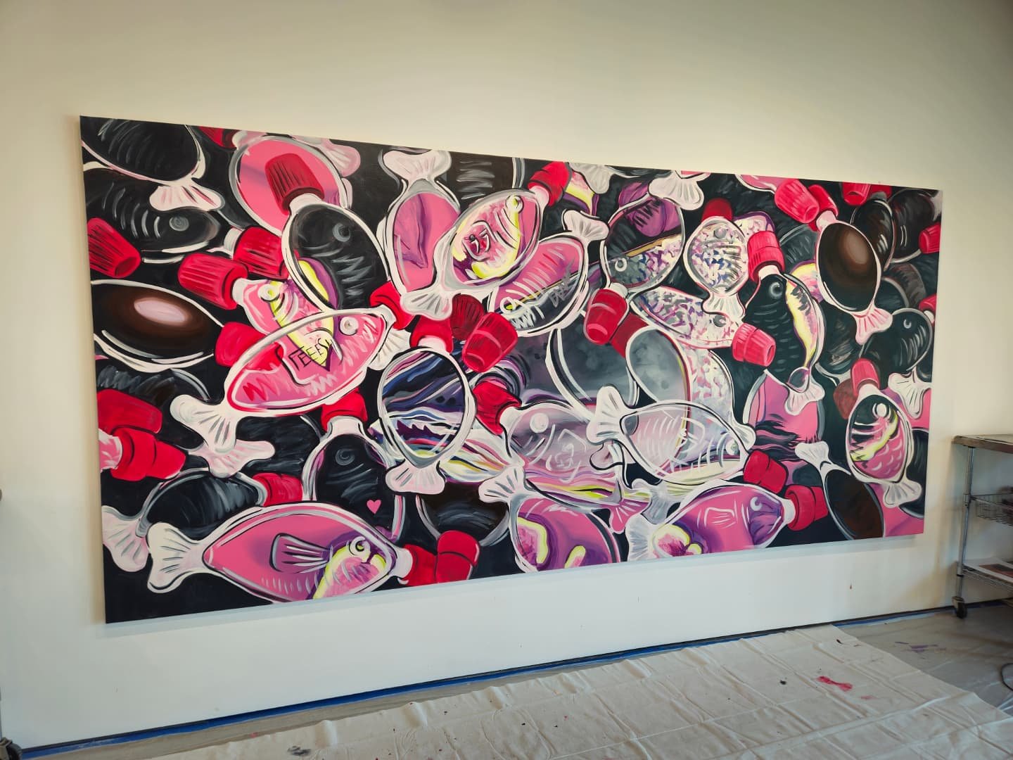 Take 2! 🎬🐟✨️ The second iteration of my piece at @hoikeakeagallery for the upcoming end of summer exhibition! Of course it's shoyu FEEESH lol of course.  Although I've been posting a few times for each change, this was done in one session. It's bee