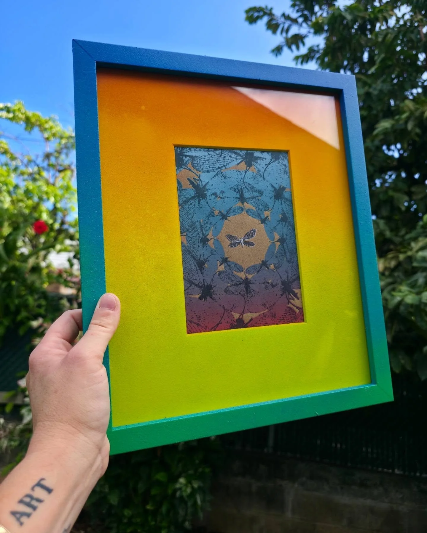 💥 New art exhibition alert! 💥🪰

Disharmonic, the UH Insect Museum's second annual art show, will open on the evening of October 23 (5 to 9 pm) at Honolulu Printmakers. This year's show includes dozens of artists, and each piece features a native H