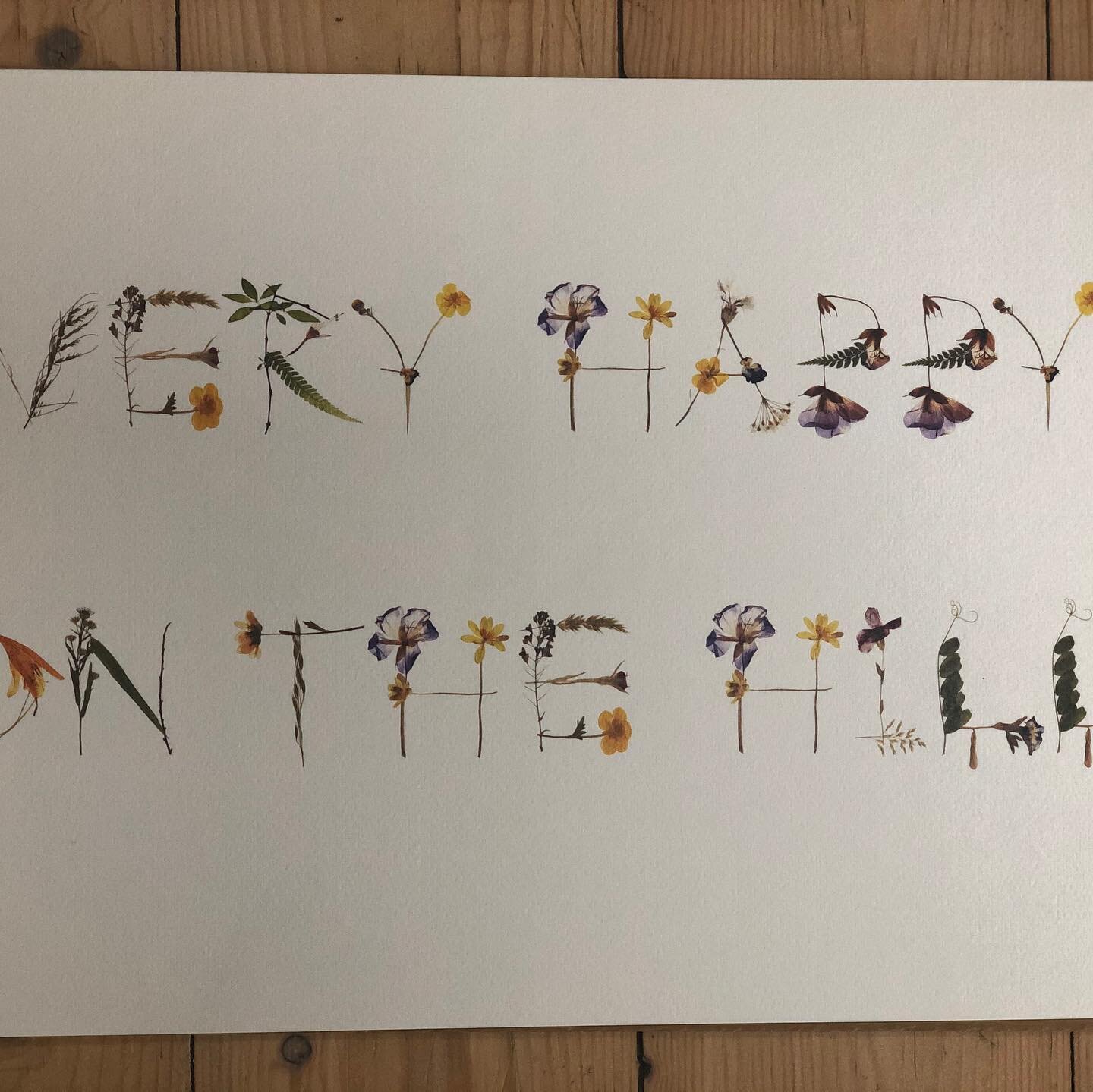 Take a look at this exquisite beautiful message made with pressed flowers by @wilderandwren  Kitten (photo2) It was heaven to have you shelter here for a little while in Gabriel&rsquo;s Wagon with little Meadow. You are genius with flowers - check ou