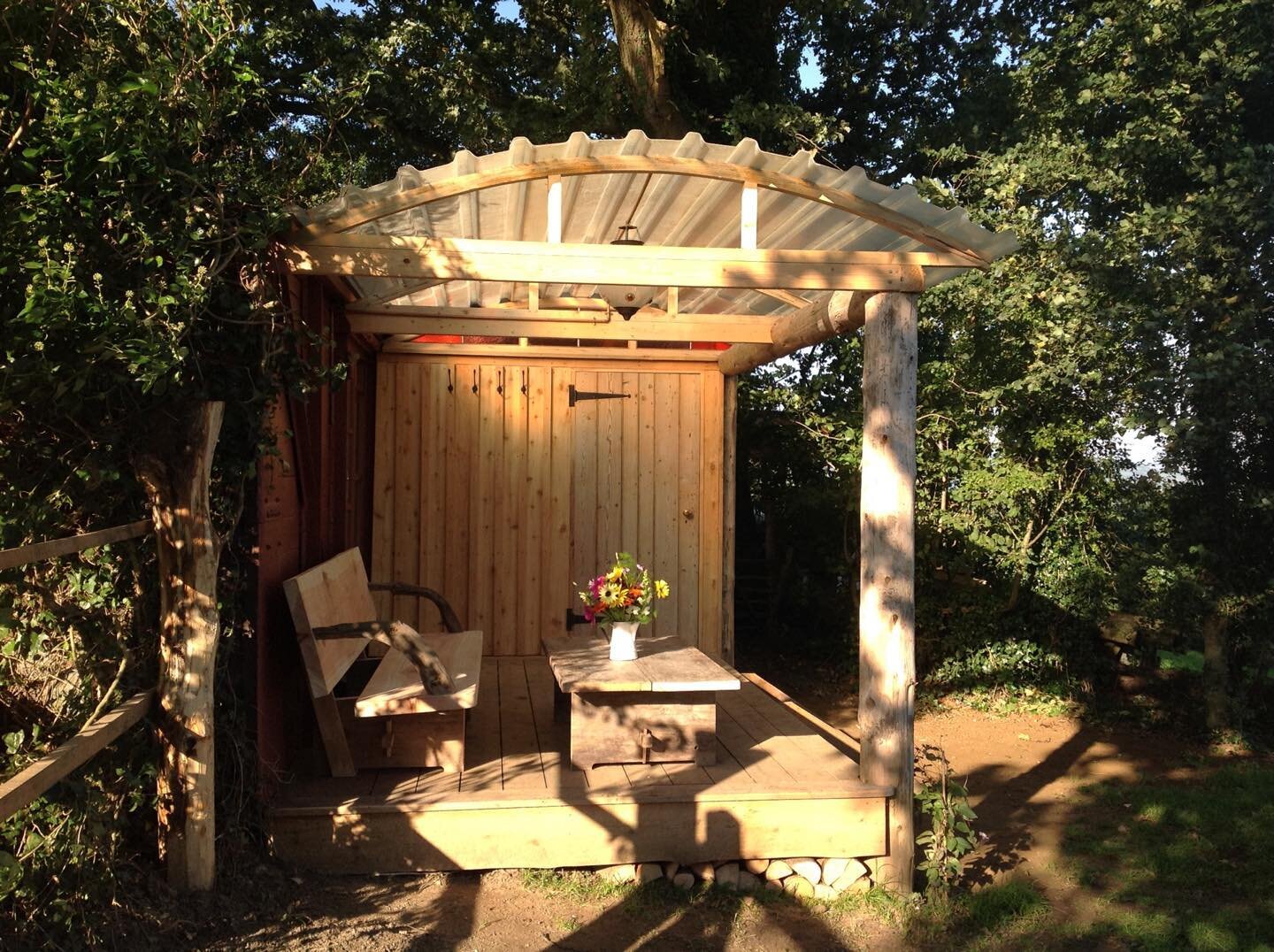 The delight of Gabriel&rsquo;s Wagon awaits anyone who books at ANY time of the year. This little haven of delight brings you peace, good sleep and tranquility.. always with a touch of fun.. #outdoor living #close to nature#touch of luxury Book now f