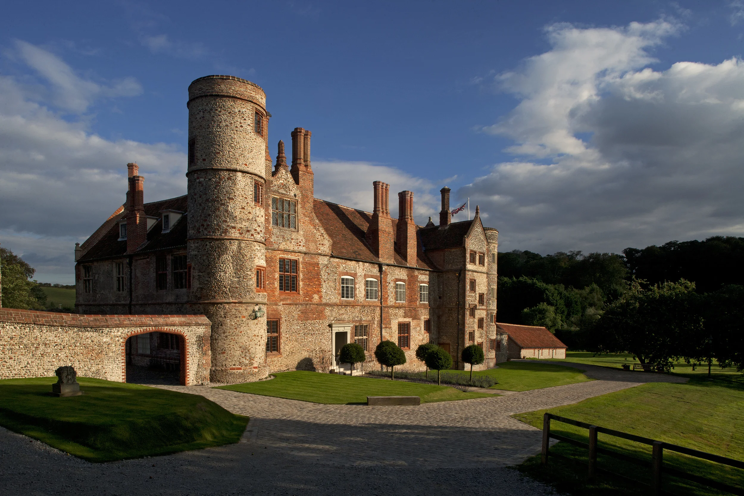 Elizabethan Manor House — Cowper Griffith Architects