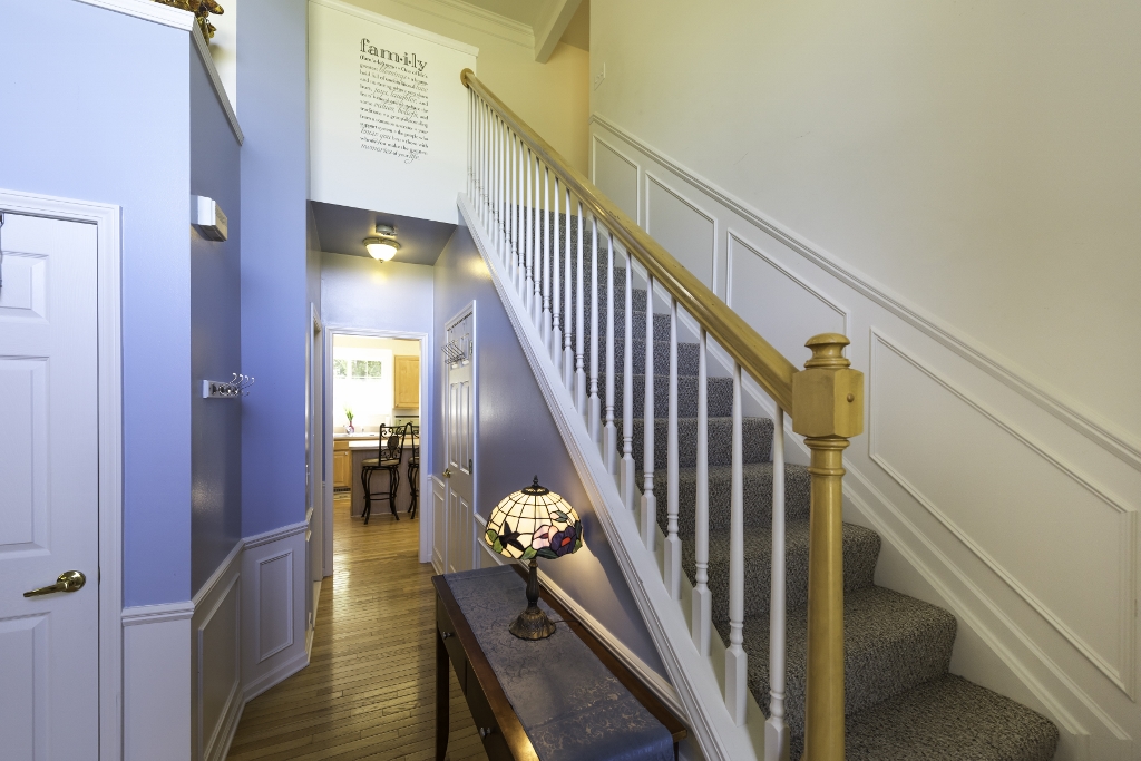 foyer1.jpg