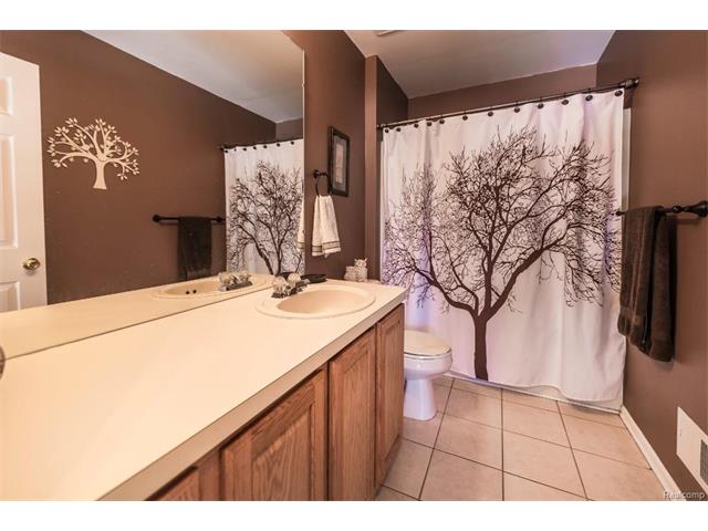 Bathroom 2.jpeg