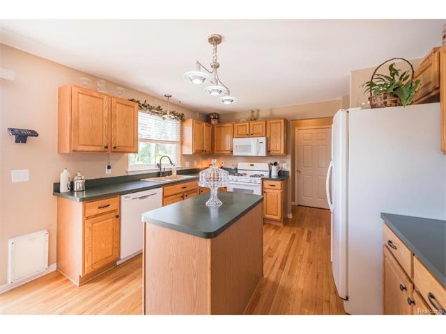Kitchen 5.jpeg