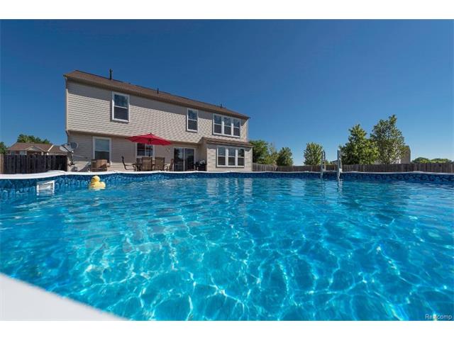 Pool.jpeg