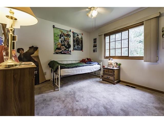 6520 CROFOOT Road, Iosco Twp 48843 - Bedroom